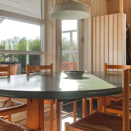 Three-bedroom In Thisted Hébergement de vacances *