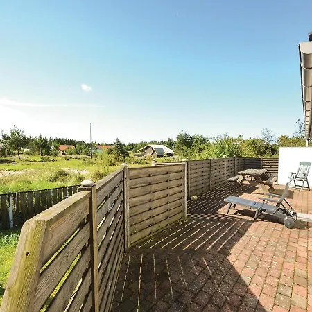 Three-bedroom In Thisted Hébergement de vacances