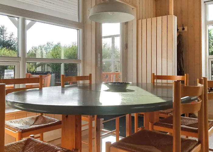 Three-bedroom In Nyaraló *